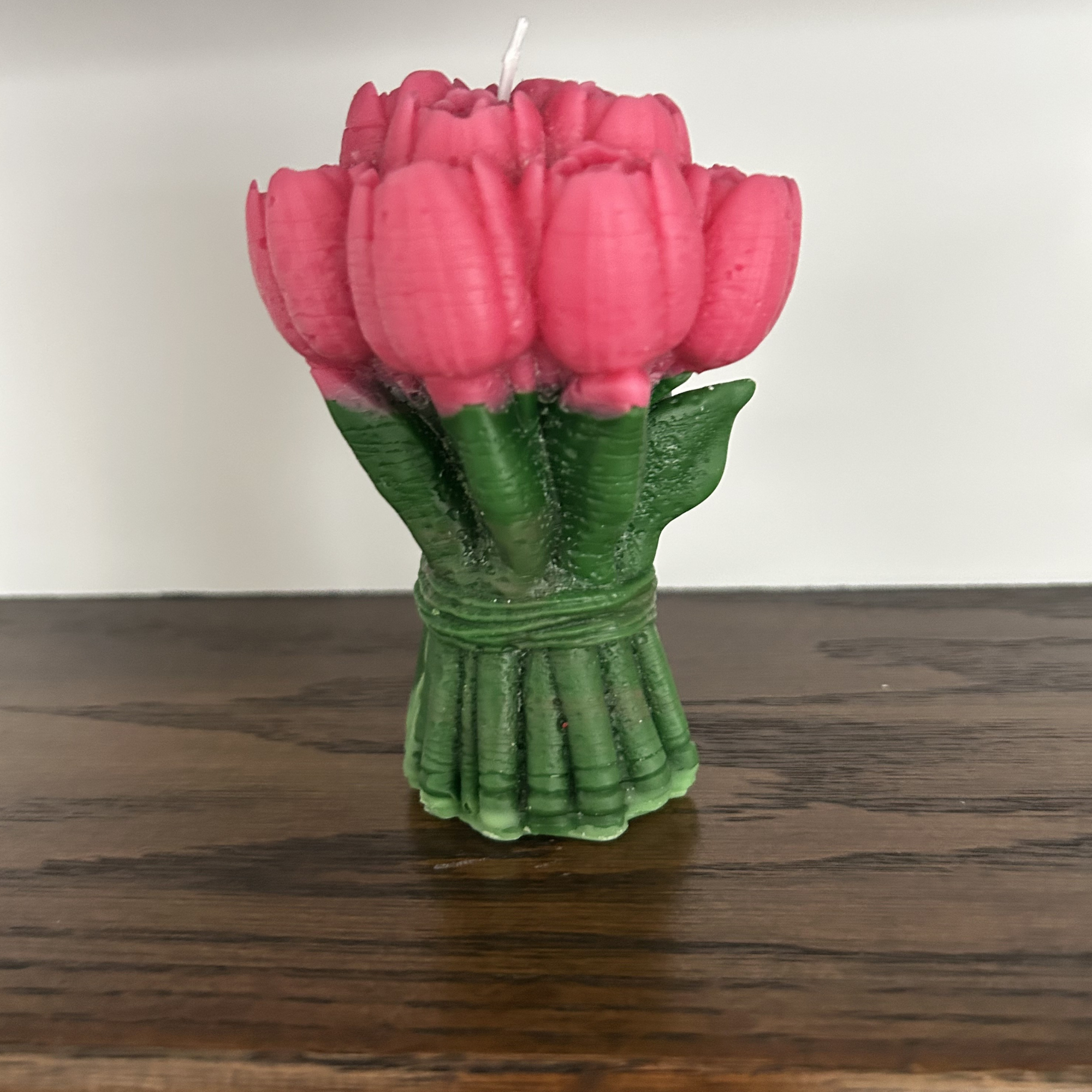 The Éphémère Bouquet Candle — Hand-Poured Soy Tulips