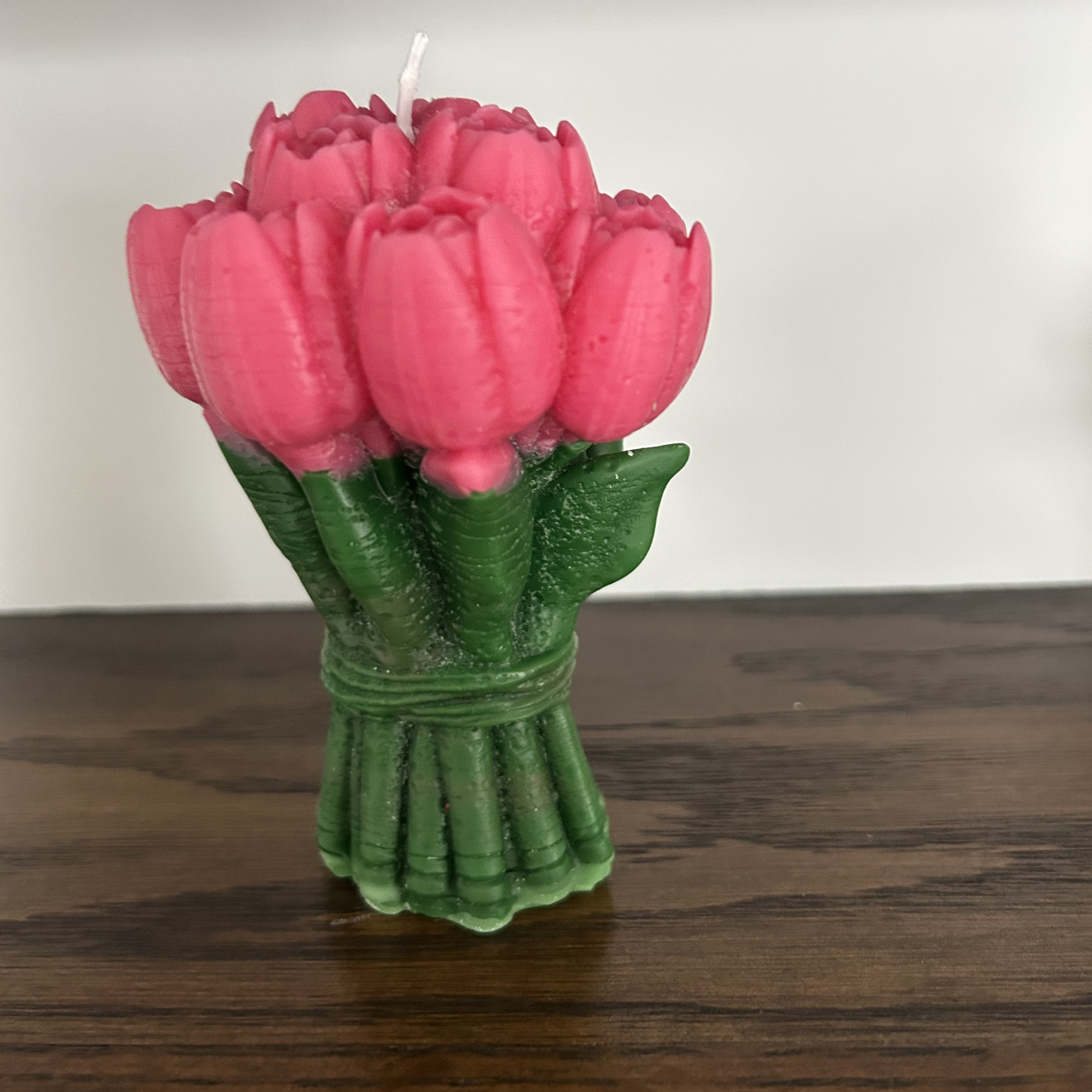 The Éphémère Bouquet Candle — Hand-Poured Soy Tulips