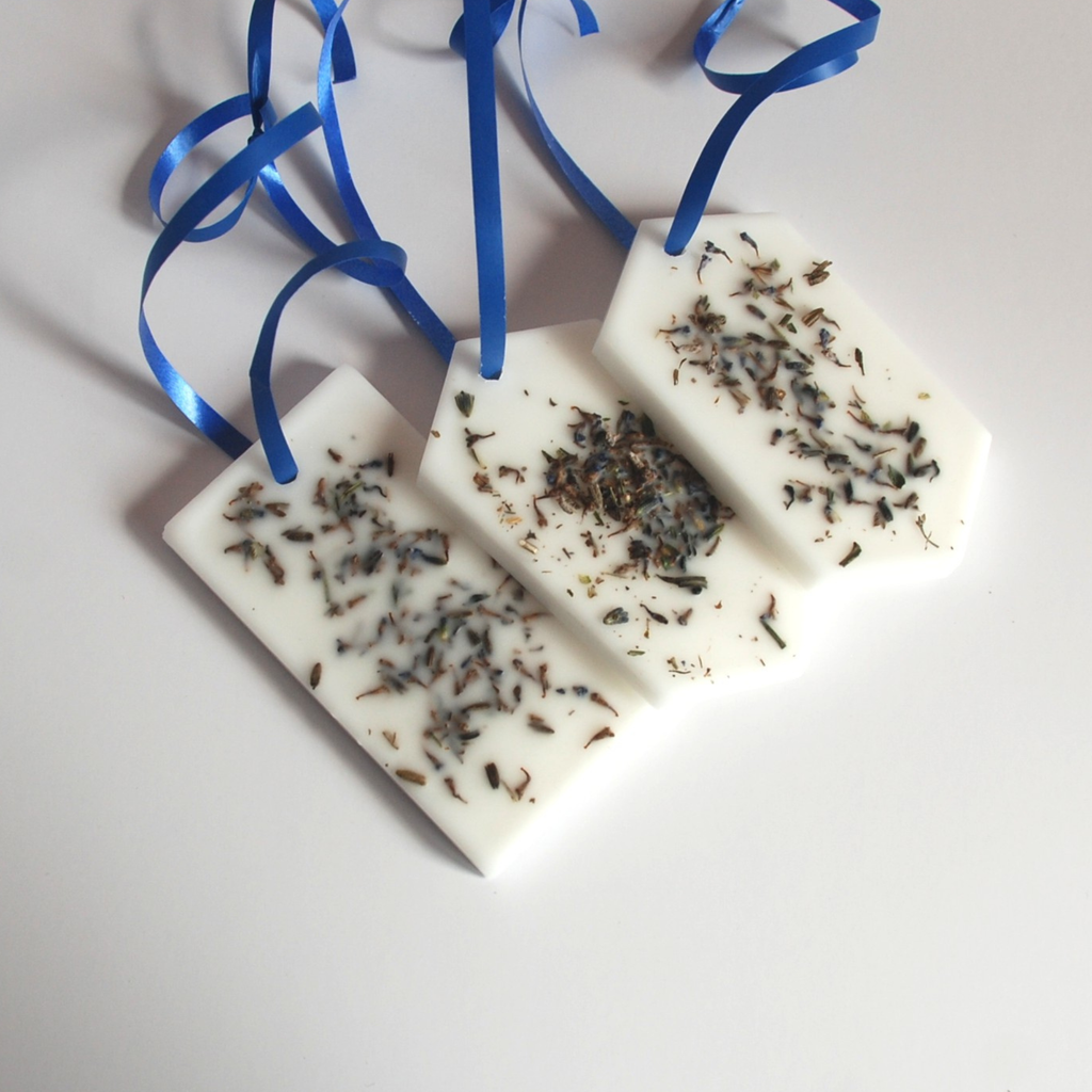 The Lavande Bleue Sachet — Botanical Wax, Real Dried Lavender Buds