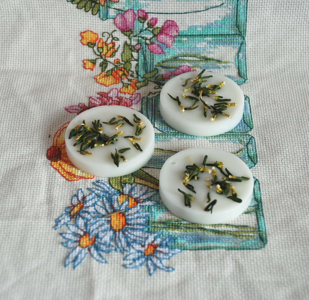 The Citronnelle Sachet — Botanical Wax, Real Dried Botanicals