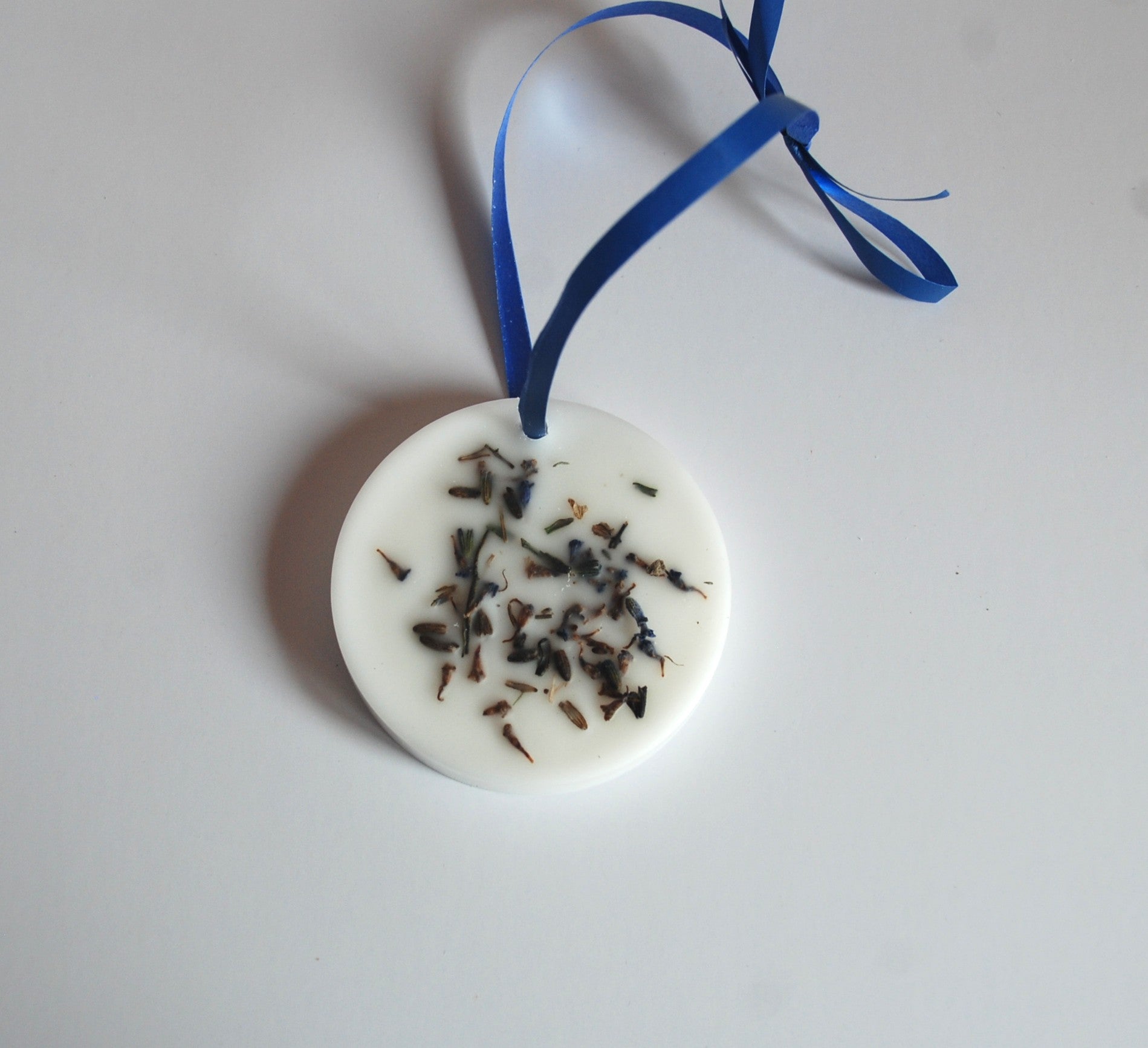 The Lavande Sachet — Botanical Wax, Real Dried Lavender