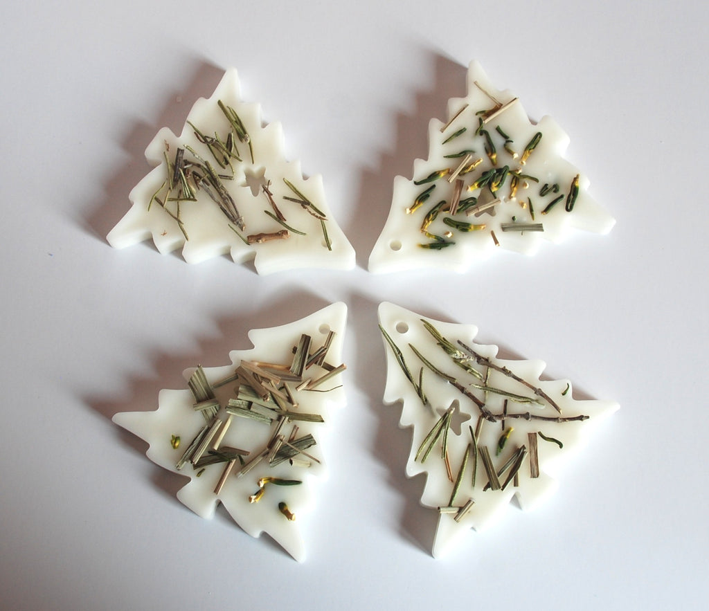 The Petit Sapin Sachet — Botanical Wax, Real Dried Botanicals