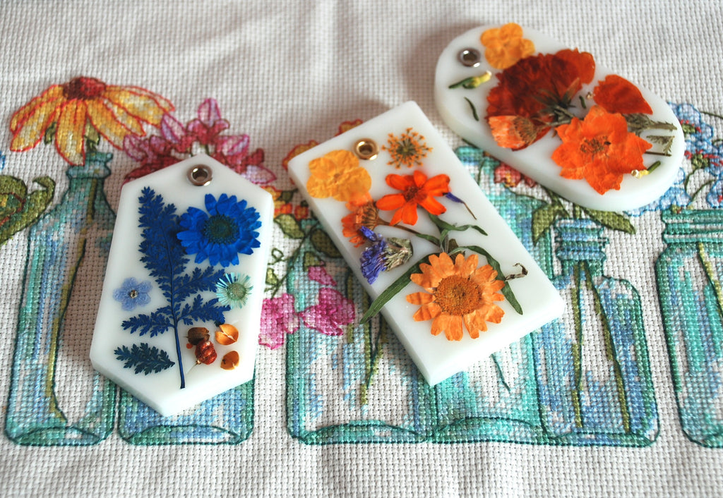 The Fleurs Sauvages Sachet — Botanical Wax, Real Dried Botanicals