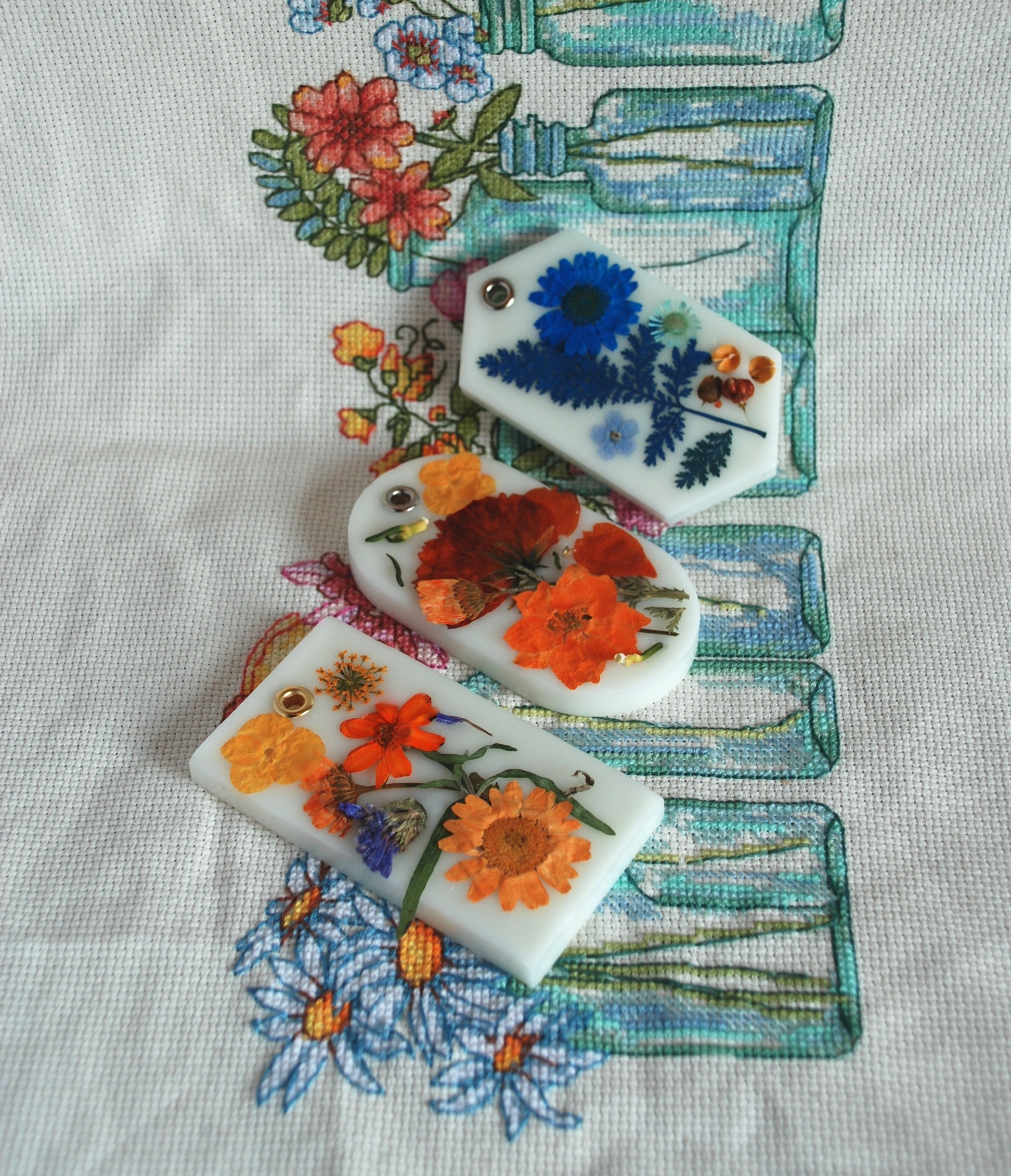 The Fleurs Sauvages Sachet — Botanical Wax, Real Dried Botanicals